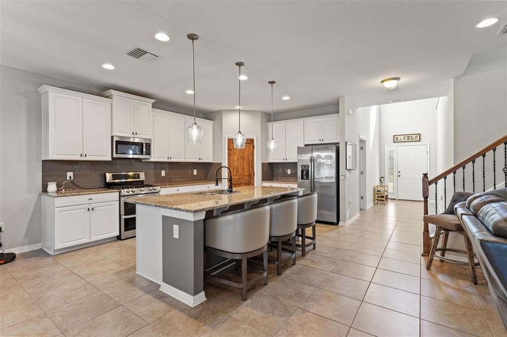 For Sale: $580,000 (5 beds, 3 baths, 3292 Square Feet)