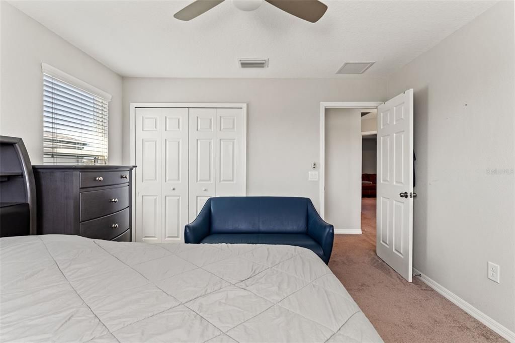 For Sale: $580,000 (5 beds, 3 baths, 3292 Square Feet)