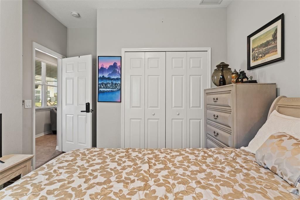 For Sale: $580,000 (5 beds, 3 baths, 3292 Square Feet)