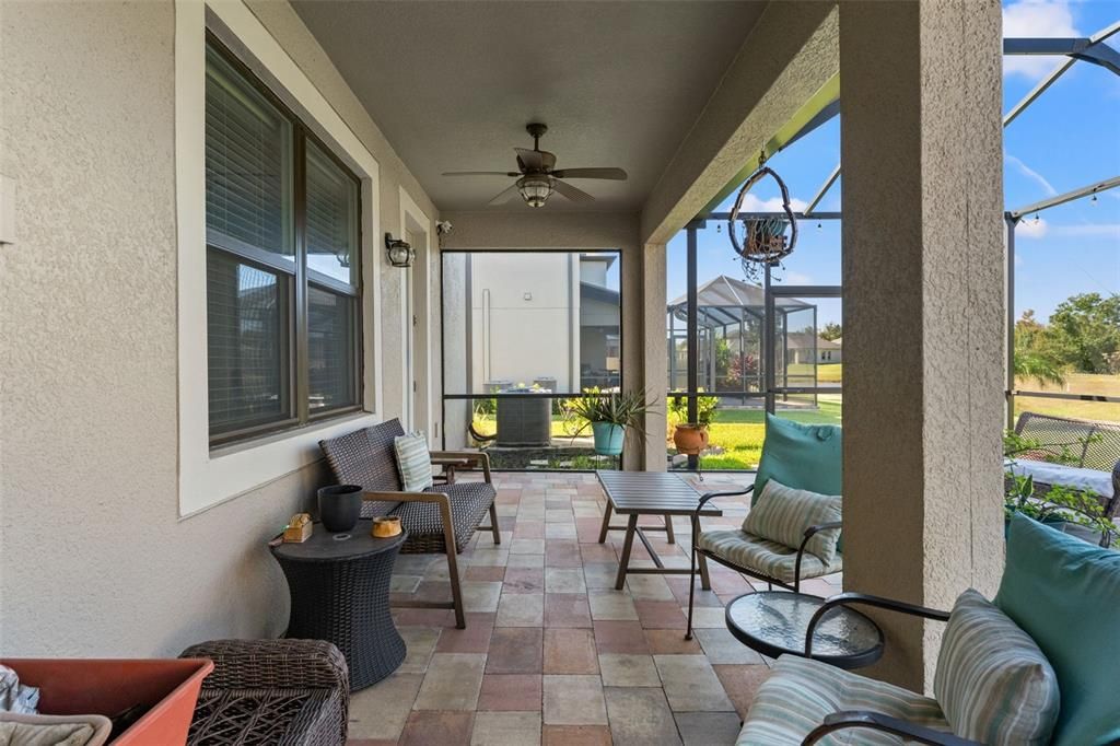 For Sale: $580,000 (5 beds, 3 baths, 3292 Square Feet)