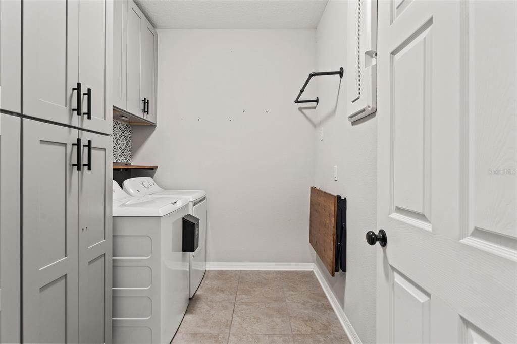 For Sale: $580,000 (5 beds, 3 baths, 3292 Square Feet)