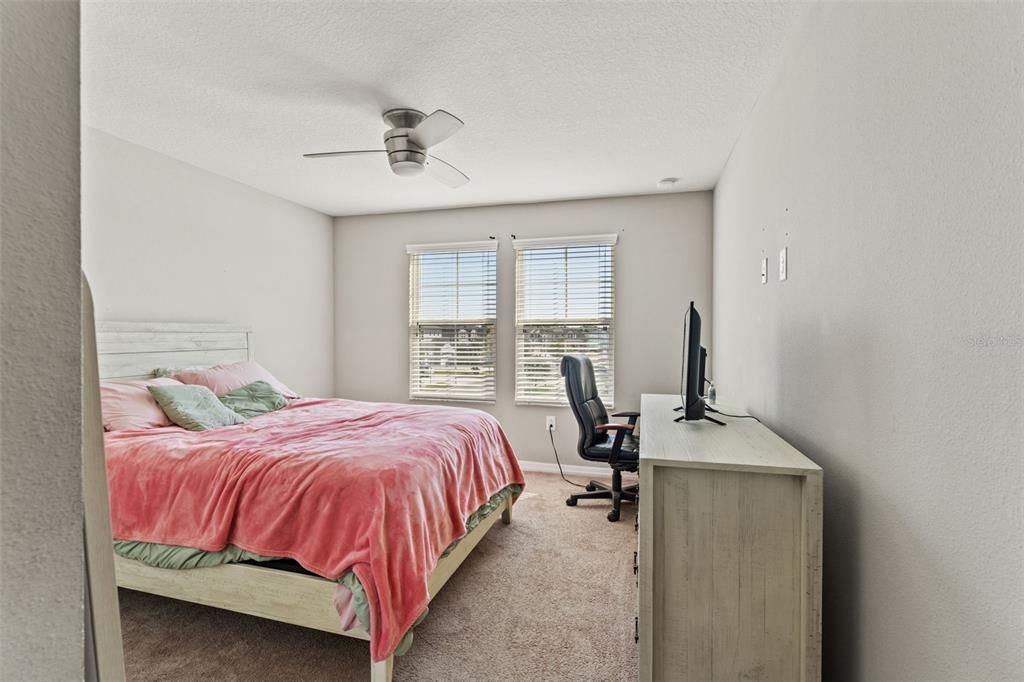 For Sale: $580,000 (5 beds, 3 baths, 3292 Square Feet)