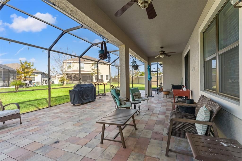 For Sale: $580,000 (5 beds, 3 baths, 3292 Square Feet)