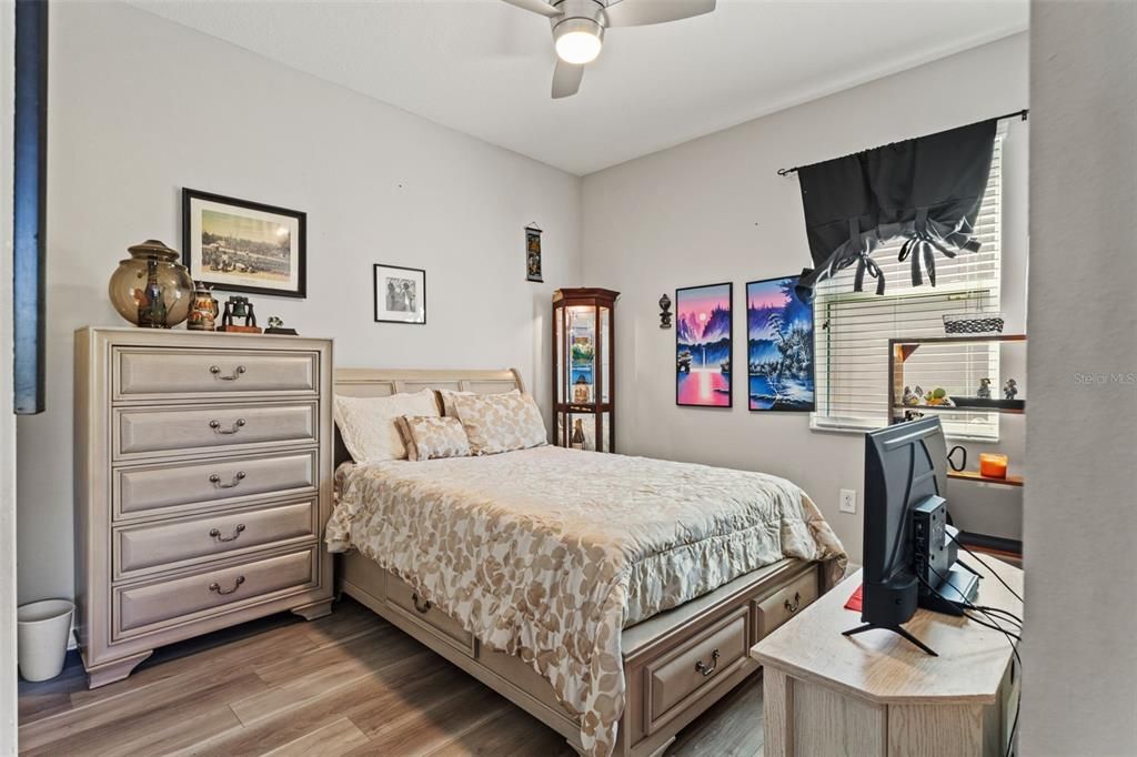 For Sale: $580,000 (5 beds, 3 baths, 3292 Square Feet)