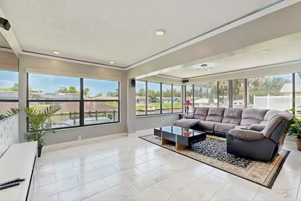 На продажу: $550,000 (3 спален, 2 ванн, 1571 Квадратных фут)