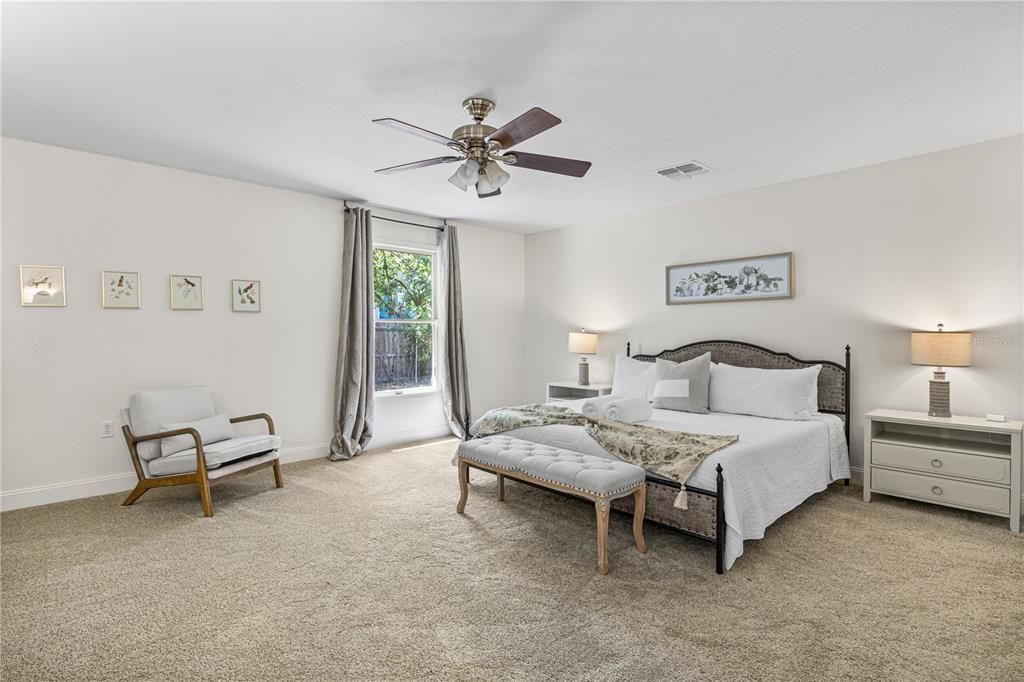 For Sale: $419,000 (4 beds, 2 baths, 2784 Square Feet)