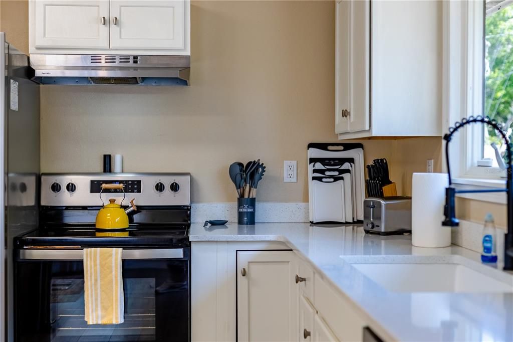 For Sale: $419,000 (4 beds, 2 baths, 2784 Square Feet)