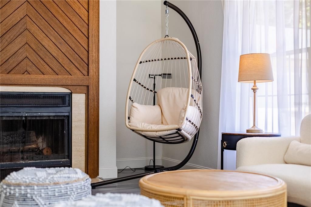 For Sale: $419,000 (4 beds, 2 baths, 2784 Square Feet)