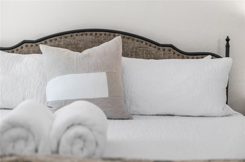 For Sale: $419,000 (4 beds, 2 baths, 2784 Square Feet)