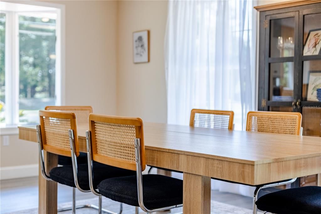 For Sale: $419,000 (4 beds, 2 baths, 2784 Square Feet)