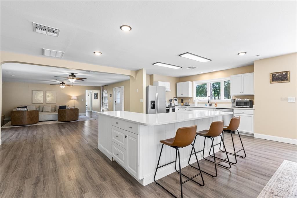 For Sale: $419,000 (4 beds, 2 baths, 2784 Square Feet)