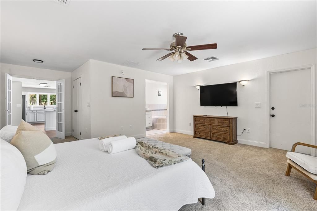 For Sale: $419,000 (4 beds, 2 baths, 2784 Square Feet)