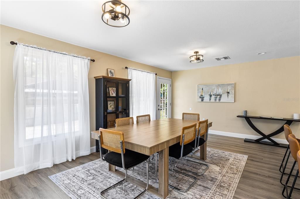 For Sale: $419,000 (4 beds, 2 baths, 2784 Square Feet)