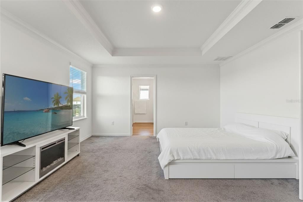 For Sale: $424,990 (3 beds, 2 baths, 2219 Square Feet)