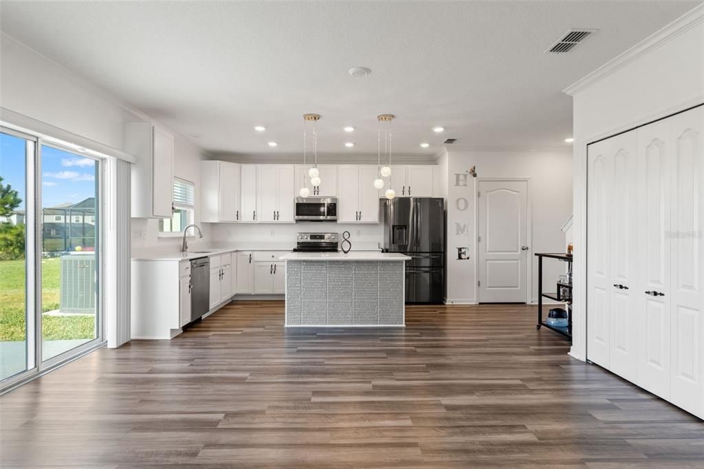 For Sale: $424,990 (3 beds, 2 baths, 2219 Square Feet)