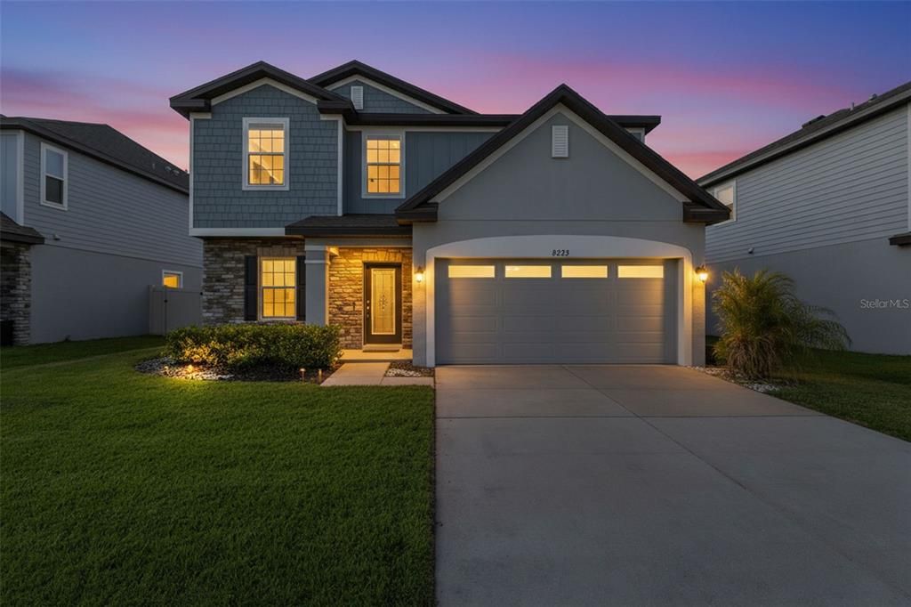 For Sale: $424,990 (3 beds, 2 baths, 2219 Square Feet)