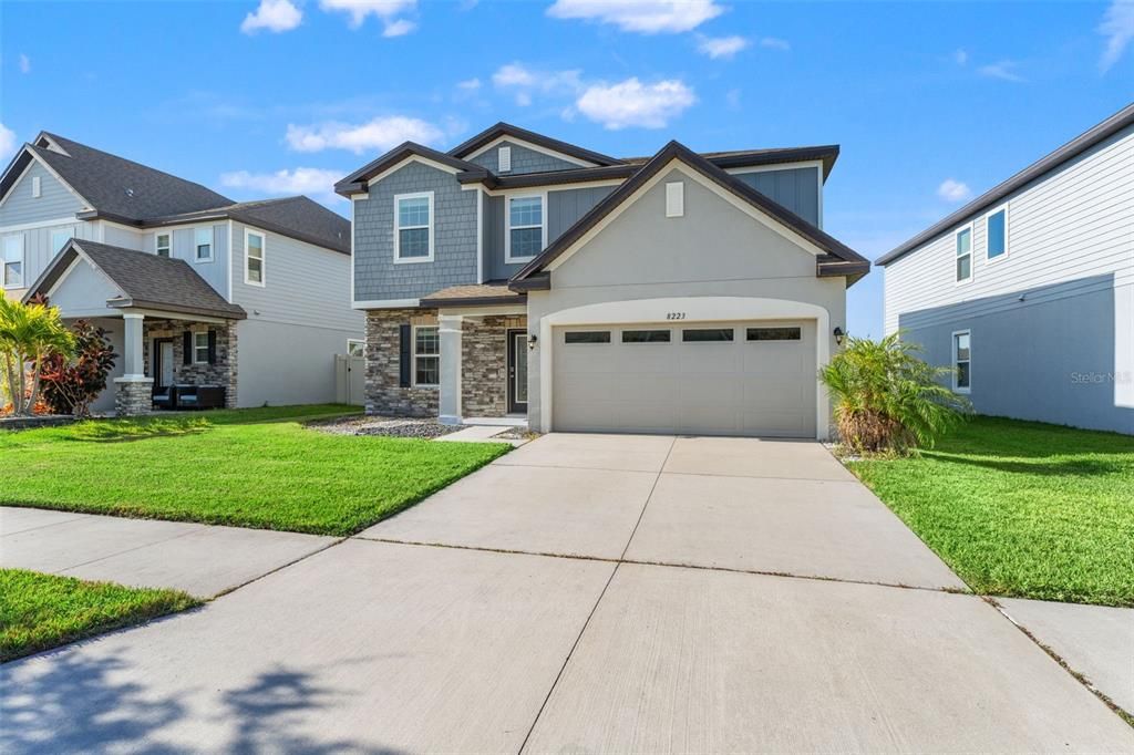 For Sale: $424,990 (3 beds, 2 baths, 2219 Square Feet)