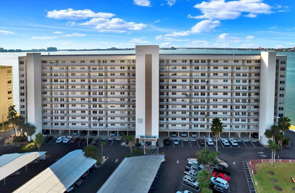 合同活跃: $379,000 (2 贝兹, 2 浴室, 1255 平方英尺)