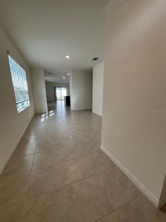 For Rent: $2,200 (3 beds, 2 baths, 1516 Square Feet)