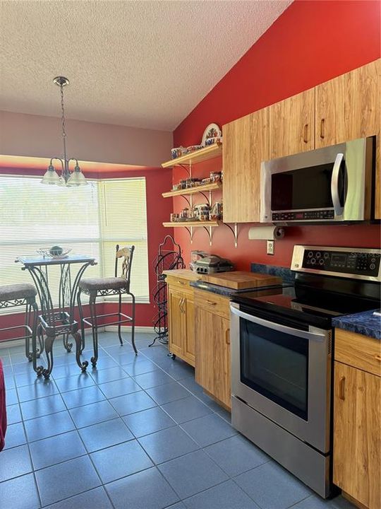 На продажу: $340,000 (3 спален, 2 ванн, 1440 Квадратных фут)