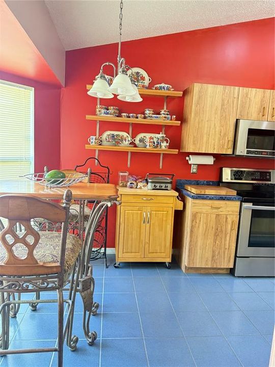 На продажу: $340,000 (3 спален, 2 ванн, 1440 Квадратных фут)