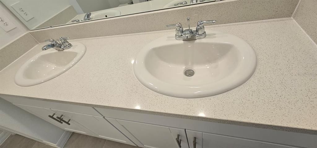 For Rent: $2,090 (3 beds, 2 baths, 1603 Square Feet)