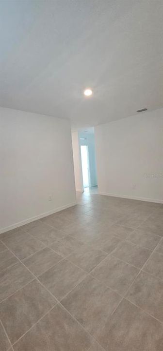 For Rent: $2,090 (3 beds, 2 baths, 1603 Square Feet)
