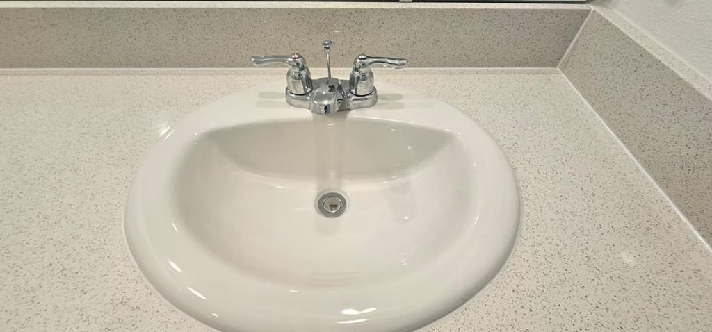 For Rent: $2,090 (3 beds, 2 baths, 1603 Square Feet)