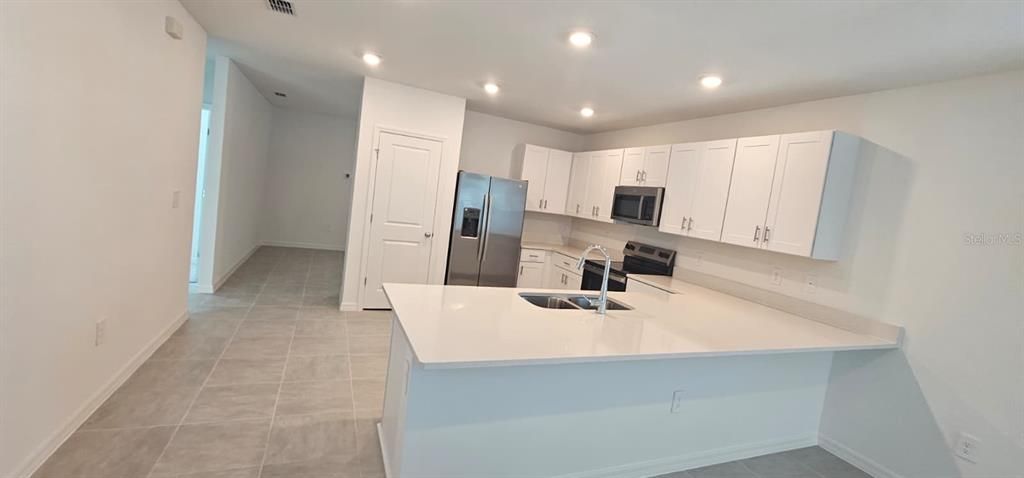 For Rent: $2,090 (3 beds, 2 baths, 1603 Square Feet)