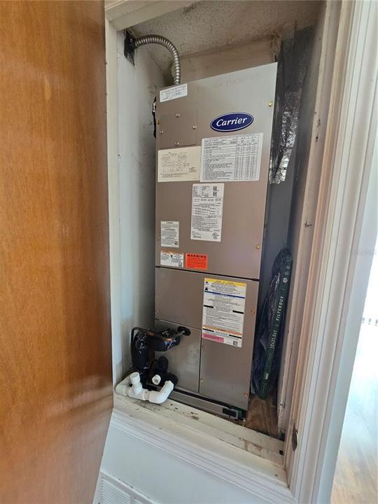 合同活跃: $147,000 (2 贝兹, 2 浴室, 1025 平方英尺)