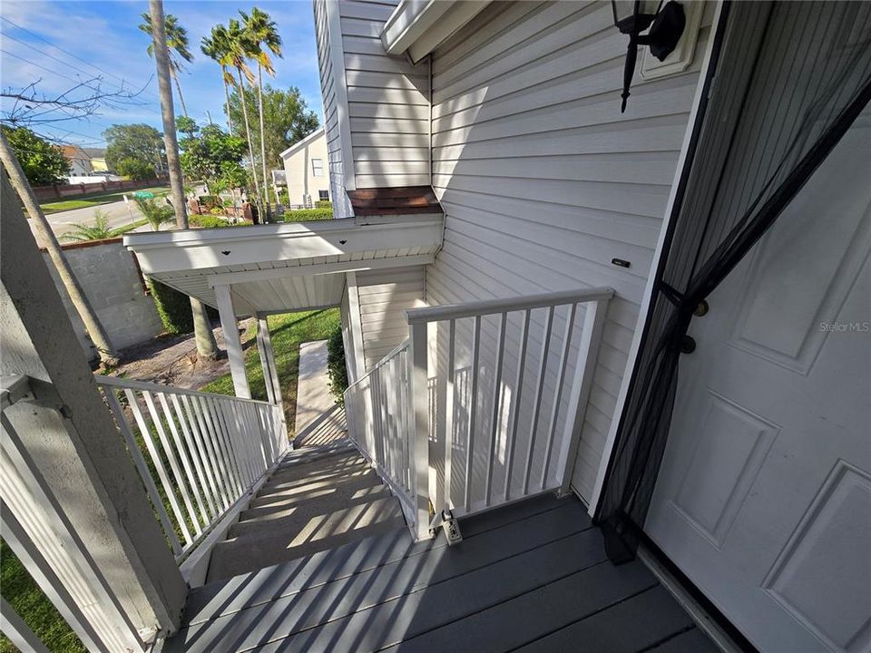 合同活跃: $147,000 (2 贝兹, 2 浴室, 1025 平方英尺)