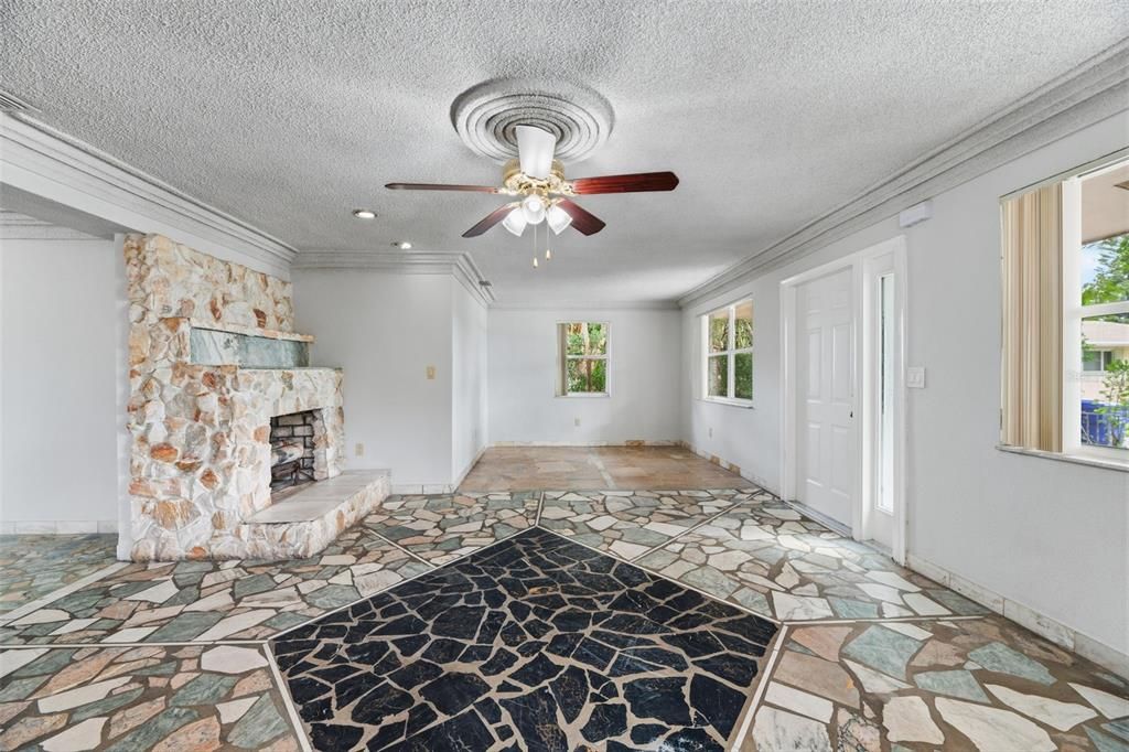 For Sale: $519,900 (3 beds, 3 baths, 2357 Square Feet)