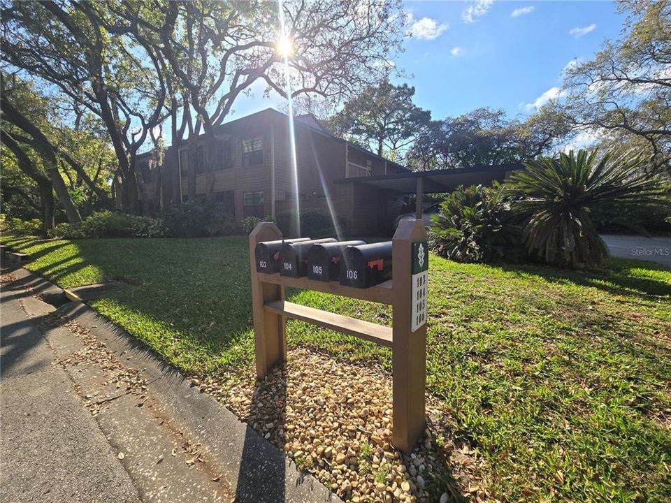 На продажу: $225,000 (2 спален, 2 ванн, 1050 Квадратных фут)