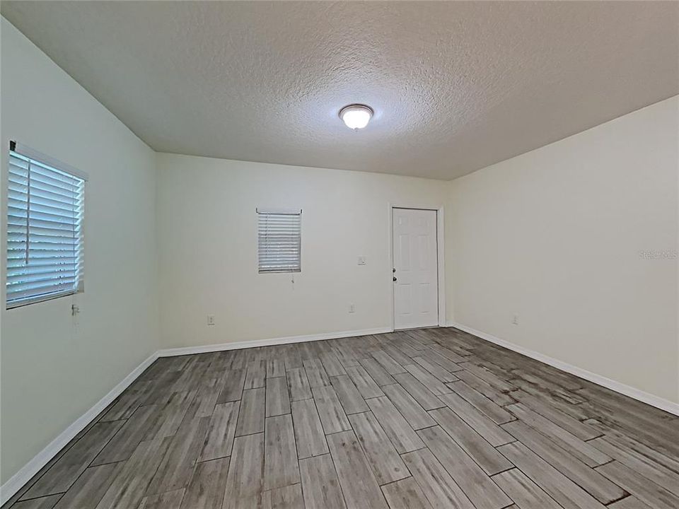 For Rent: $1,200 (1 beds, 1 baths, 650 Square Feet)
