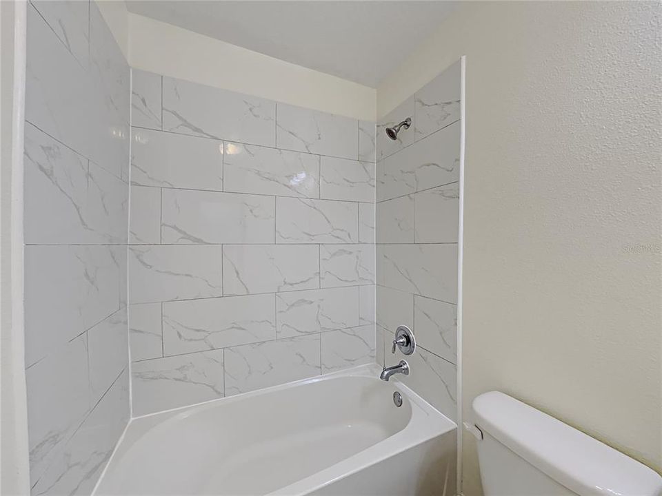 For Rent: $1,200 (1 beds, 1 baths, 650 Square Feet)