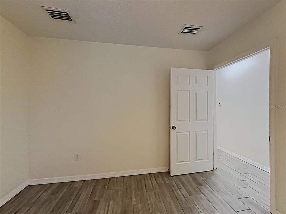 For Rent: $1,200 (1 beds, 1 baths, 650 Square Feet)