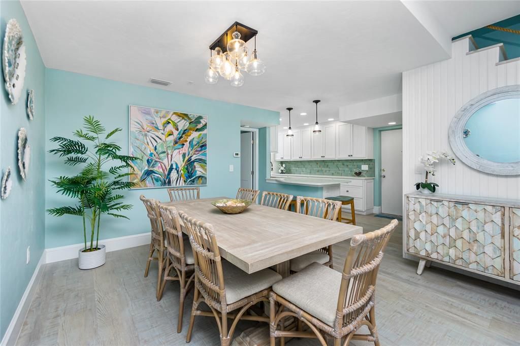 For Sale: $799,900 (3 beds, 3 baths, 1715 Square Feet)