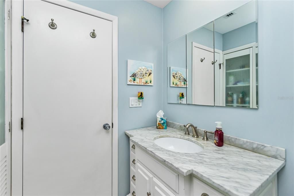 For Sale: $799,900 (3 beds, 3 baths, 1715 Square Feet)