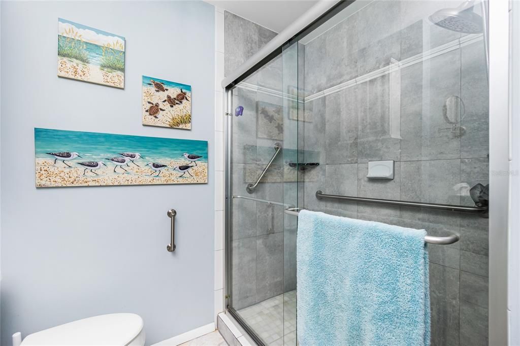 For Sale: $799,900 (3 beds, 3 baths, 1715 Square Feet)