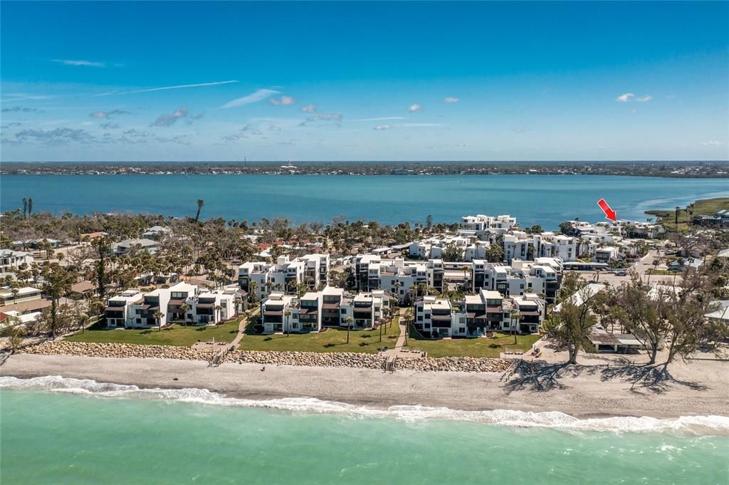 For Sale: $799,900 (3 beds, 3 baths, 1715 Square Feet)