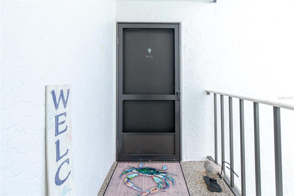 For Sale: $799,900 (3 beds, 3 baths, 1715 Square Feet)