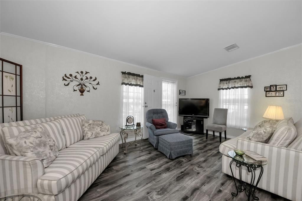 En Venta: $195,000 (2 camas, 2 baños, 910 Pies cuadrados)