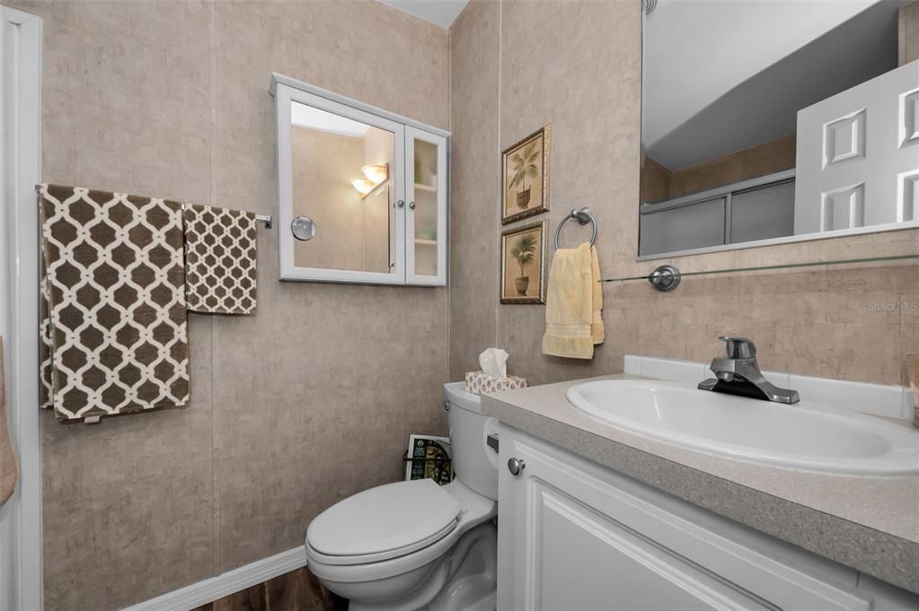 En Venta: $195,000 (2 camas, 2 baños, 910 Pies cuadrados)