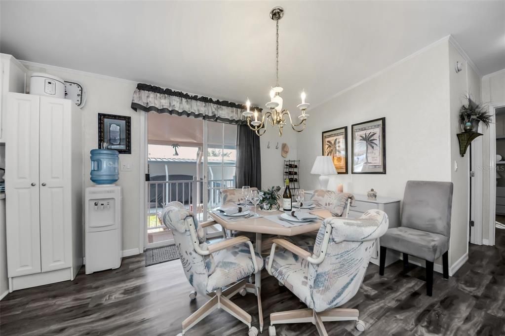 En Venta: $195,000 (2 camas, 2 baños, 910 Pies cuadrados)