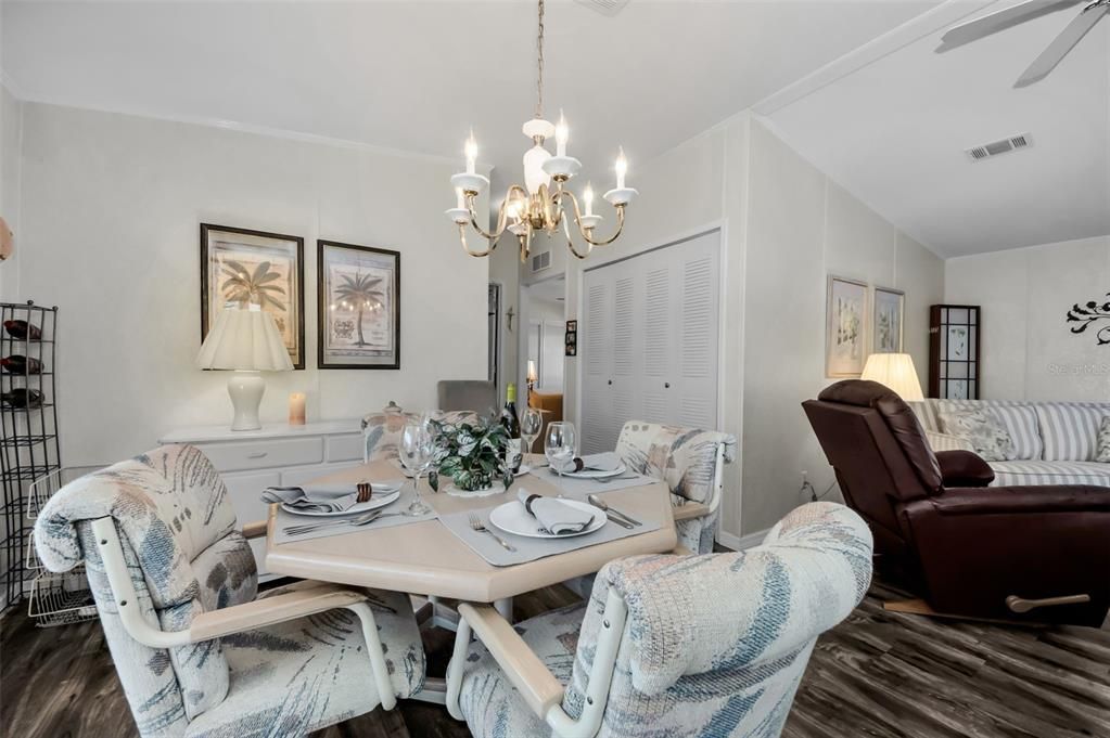 En Venta: $195,000 (2 camas, 2 baños, 910 Pies cuadrados)