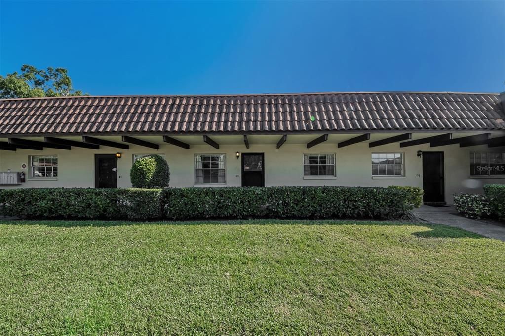 合同活跃: $104,000 (1 贝兹, 1 浴室, 645 平方英尺)