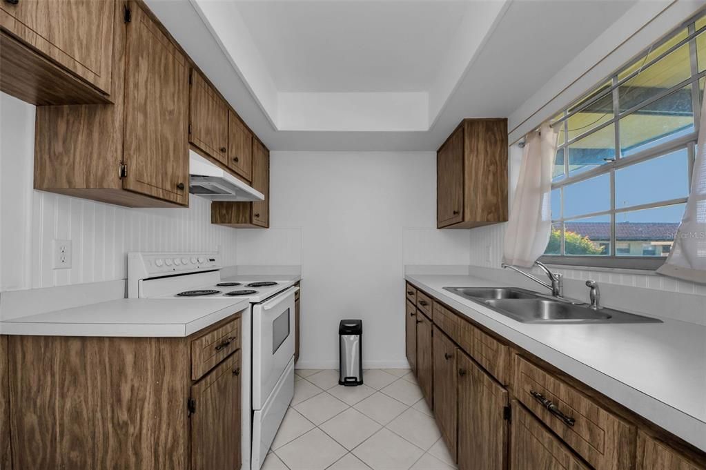 合同活跃: $104,000 (1 贝兹, 1 浴室, 645 平方英尺)