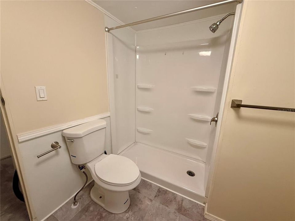 待售: $98,000 (2 贝兹, 1 浴室, 770 平方英尺)