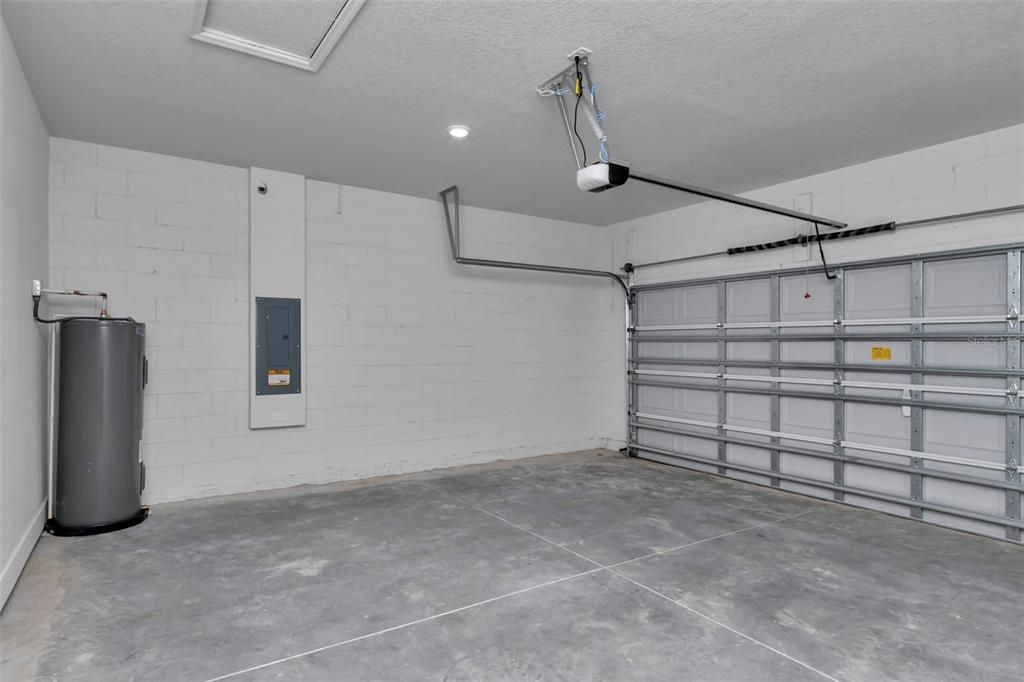 For Rent: $1,850 (3 beds, 2 baths, 1529 Square Feet)