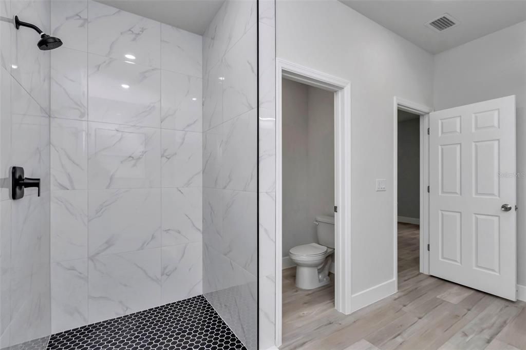 For Rent: $1,850 (3 beds, 2 baths, 1529 Square Feet)